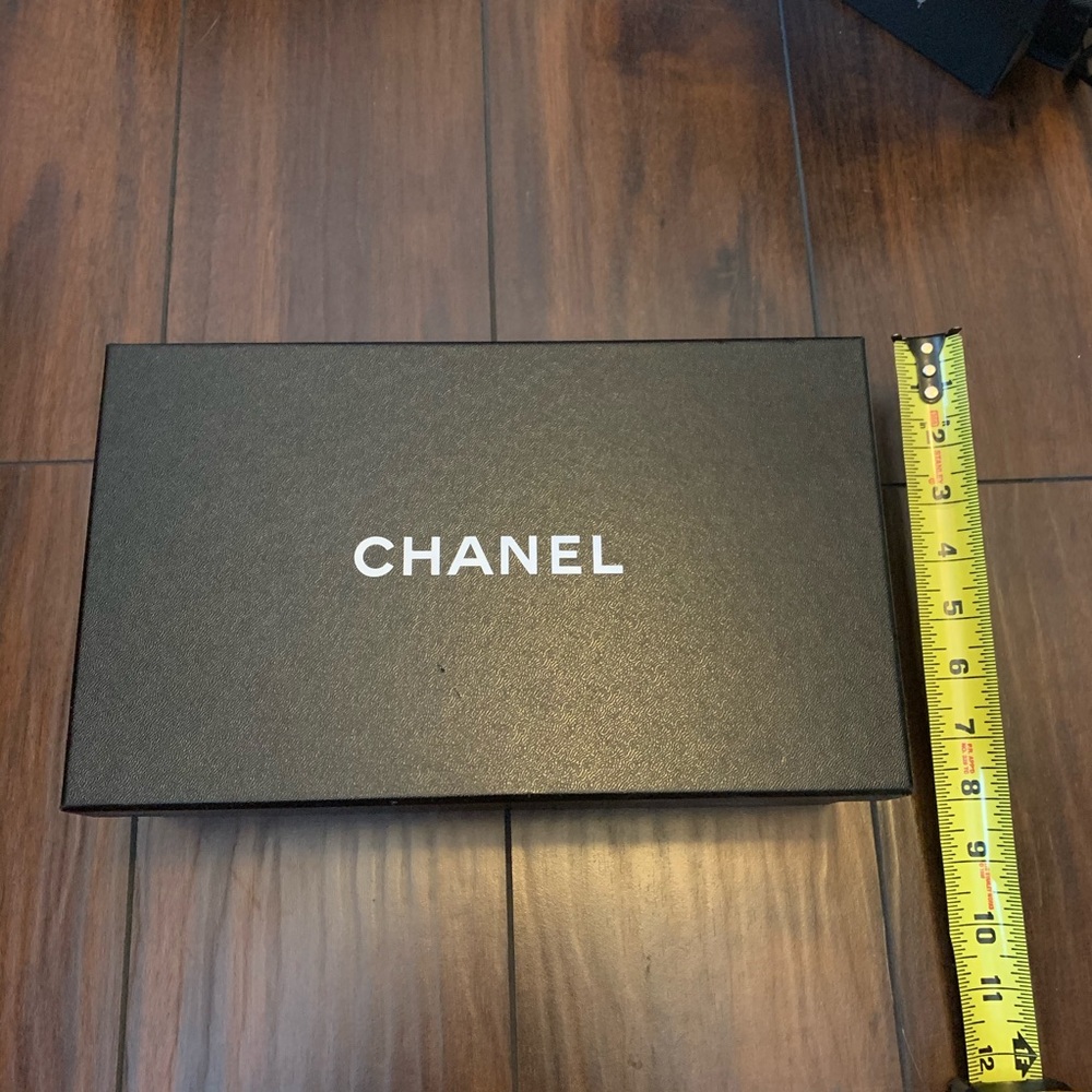 Chanel box (empty) - Picture 4 of 5